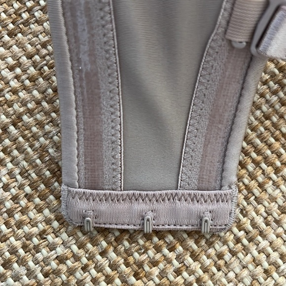 Warners This Is Not A Bra Collection NWT Sizes 38C and 36D - Picture 7 of 10